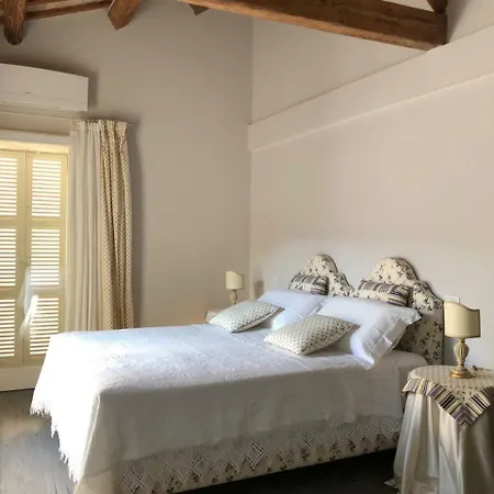Le Cavour Casa de hóspedes Ravena